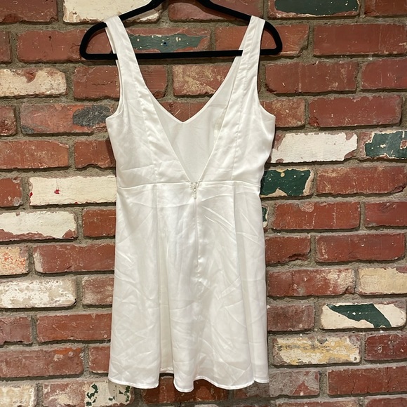 Show Me Your Mumu white satin dress size small New - Picture 4 of 8
